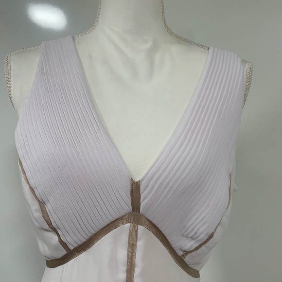 White asymmetrical hemline dress with pleated bodice area and ribbon detail - Picture 4 of 8